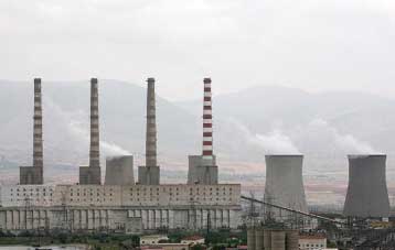 Για το ενδεχόμενο διακοπών ρεύματος προειδοποιεί η ΔΕΗ