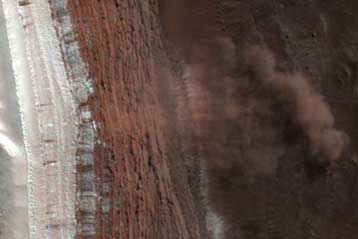 Κατολισθήσεις στον Αρη φωτογράφισε ο αναγνωριστικός δορυφόρος της NASA