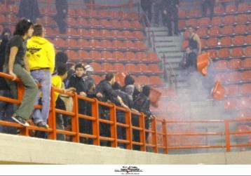 Τηλεφωνική επικοινωνία Δρόσου, Χατζηχρήστου και σύμπλευση κατά της βίας