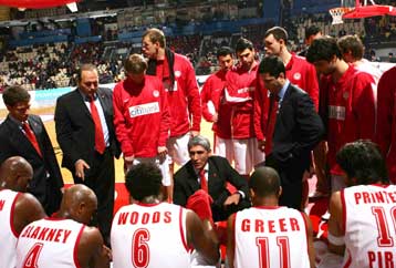 Υπό τις… ιαχές των οπαδών της Μακάμπι προπονήθηκε στο ΣΕΦ ο Ολυμπιακός