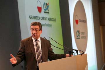 Ζημίες, για πρώτη φορά από τη δημόσια προσφορά του 2001, σημείωσε η Credit Agricole