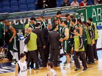 Μετά τις τρεις ήττες ο Ομπράντοβιτς σε αναζήτηση της ανατροπής