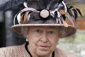 Η βασίλισσα Ελισάβετ «επιστρέφει» το Μάιο στην Τουρκία έπειτα από 37 χρόνια