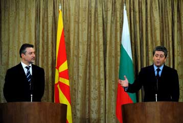 Στήριξη της Βουλγαρίας -υπό όρους- στην ευρωατλαντική πορεία της ΠΓΔΜ
