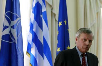 Ανοιχτό μυαλό για το θέμα της ονομασίας ζητά από την ΠΓΔΜ το ΝΑΤΟ