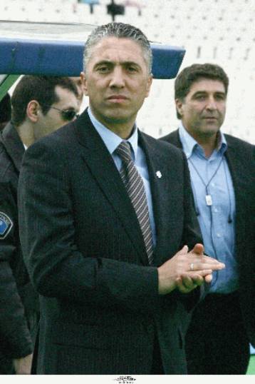 Βελτίωση και όχι αποπομπές βλέπει ο Κωστένογλου, δυσαρεστημένος ο Κεχαγιάς