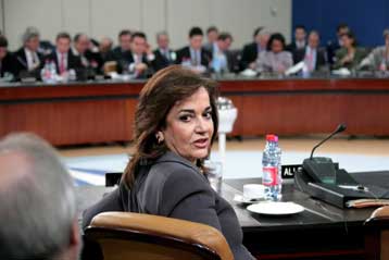 Με το βέτο «ανά χείρας» η Ελλάδα για την ένταξη της ΠΓΔΜ στο ΝΑΤΟ