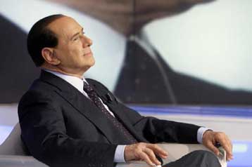 Ο Σίλβιο Μπερλουσκόνι έπεσε από το βάθρο του πλουσιότερου Ιταλού