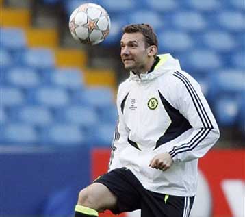 Καλοί και οι άλλοι, αλλά εγώ θέλω τον «Σέβα», ξεκαθαρίζει ο Μπερλουσκόνι