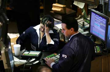 Ισχυρή καθοδική τάση των χρηματιστηριακών δεικτών σε Γουόλ Στριτ και Ευρώπη