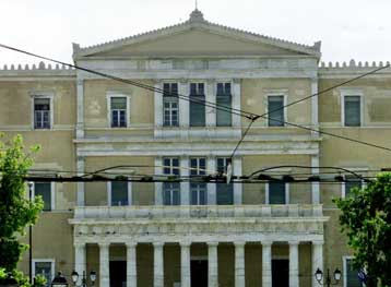 Τα δημοψηφίσματα στο επίκεντρο της συζήτησης για τη συνταγματική αναθεώρηση