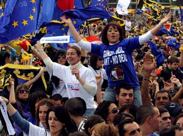 Αμφίρροπη εκλογική αναμέτρηση το Σάββατο στην Μάλτα της ΕΕ και της ευρωζώνης