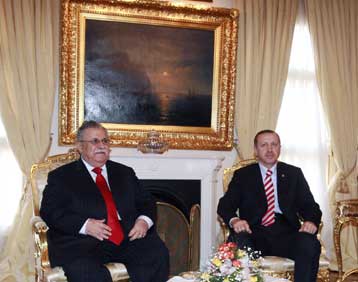 Στενότερους δεσμούς και τουρκικές επενδύσεις στο Ιράκ επιθυμεί ο Τζ.Ταλαμπανί