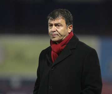 Με Κοβάσεβιτς θα παίξει ο Λεμονής στην Βέροια για την… παραμονή του