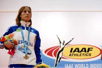 «Αργυρή» με δις πανελλήνιο ρεκόρ η Δεβετζή στο Παγκόσμιο της Βαλένθια