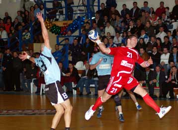 Μπλακ άουτ στο Ιωνικός ΝΦ-ΠΑΟΚ, νίκες για τους πρωτοπόρους