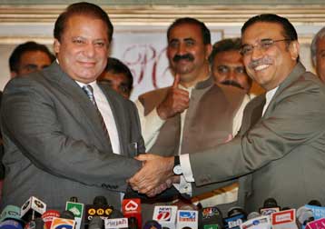 Κυβέρνηση συνασπισμού σχηματίζουν τα κόμματα της αντιπολίτευσης στο Πακιστάν