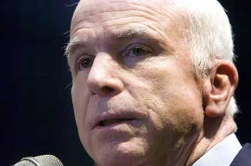 Περιοδεία σε Ευρώπη και Μέση Ανατολή θα πραγματοποιήσει ο Τζον ΜακΚέιν