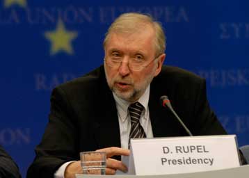 Ελπίδες της ΕΕ σε νίκη των φιλοευρωπαϊκών δυνάμεων στις επερχόμενες σερβικές εκλογές