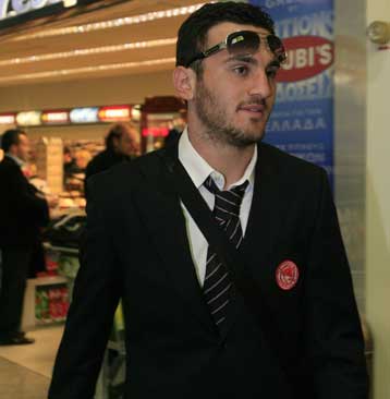 Και η Ατλέτικο Μαδρίτης φέρεται να ενδιαφέρεται για τον Τοροσίδη