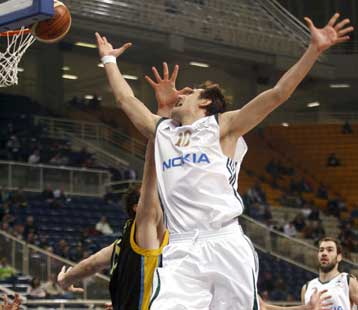 Διάστρεμμα υπέστη ο Χατζηβρέττας, στη διάθεση του «Ζοτς» ο Μπετσίροβιτς