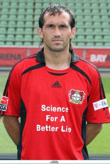 Είμαι ακόμα εδώ… φωνάζει ο Γκέκας στο Λεβερκούζεν