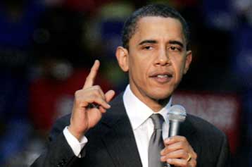 Απορρίπτει τα σενάρια κοινής καθόδου με τη Χίλαρι ο Μπάρακ Ομπάμα