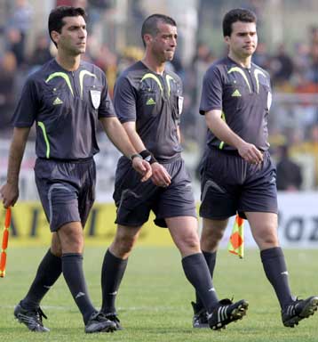 Παραπέμπεται ο διαιτητής Ακρίβος του Αρης-Λεβαδειακός