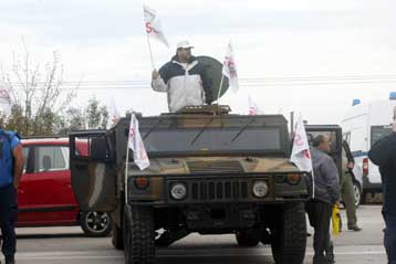 Μέτρα για την επιβίωση της ΕΛΒΟ ζητούν οι εργαζόμενοι από την κυβέρνηση