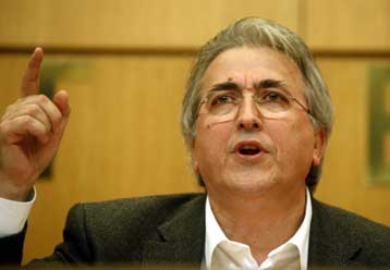 Όχι στις συντάξεις πτωχοκομείου, λέει η ΓΣΕΕ