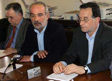 Σφοδρή επίθεση σε κυβέρνηση και απόλυτη στήριξη στις κινητοποιήσεις από ΠΑΣΟΚ-ΣΥΡΙΖΑ