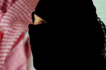 Δικαίωμα στο τιμόνι διεκδικούν οι γυναίκες στη Σαουδική Αραβία