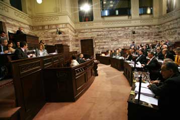 Το ασφαλιστικό «λαιμητόμος» θα γίνει το Βατερλό της ΝΔ λέει η Αντιπολίτευση