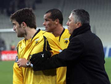 Αυτή τη φορά Κωστένογλου και Ριβάλντο έδωσαν τα χέρια