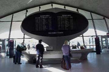 Διμερείς συμφωνίες με τις ΗΠΑ για κατάργηση της βίζας υπέγραψαν Λετονία και Εσθονία