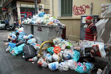 Οι εργαζόμενοι στους ΟΤΑ συνεχίζουν την απεργία παρά την ένταξή τους στα ΒΑΕ