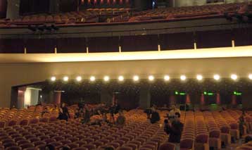 Το σινεμά πηγαίνει θέατρο στην παράσταση «ΑΩ» στο θέατρο Παλλάς