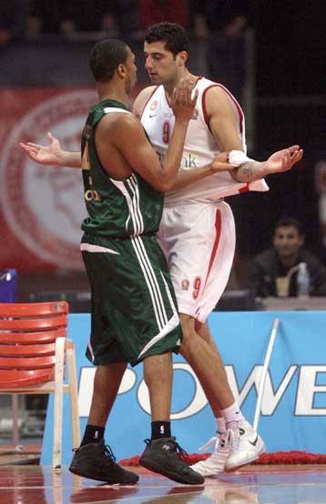 Στις 26 αντί για τις 23 ο τελικός Κυπέλλου μπάσκετ μεταξύ Παναθηναϊκού και Ολυμπιακού