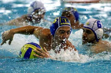 Δύσκολες επικρατήσεις Ολυμπιακού και Εθνικού επί Π. Φαλήρου και Γλυφάδας