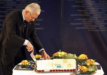 Σε πανηγυρικό κλίμα εορτάστηκαν τα πεντηκοστά γενέθλια του Ευρωκοινοβουλίου