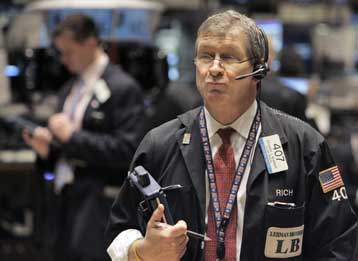 Ευρώ και πετρέλαιο ανησυχούν τη Γουόλ Στριτ, θετικό κλίμα στα ευρωπαϊκά χρηματιστήρια