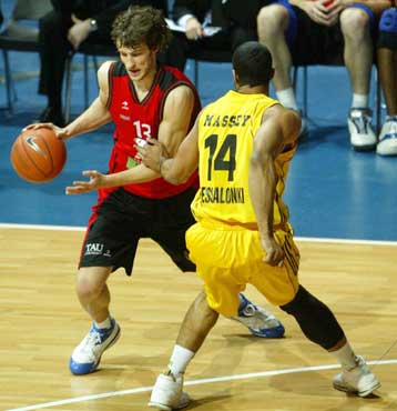 Για ένα θαύμα εύχεται πλέον ο Αρης, μόνο νίκη θέλουν την Πέμπτη οι «αιώνιοι»