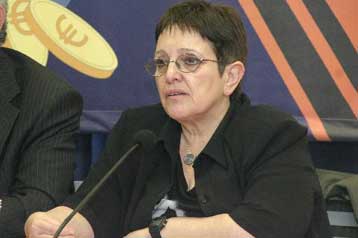 Μόνο η ρήξη με την ΕΕ μπορεί να δώσει λύσεις, λέει η Αλέκα Παπαρήγα