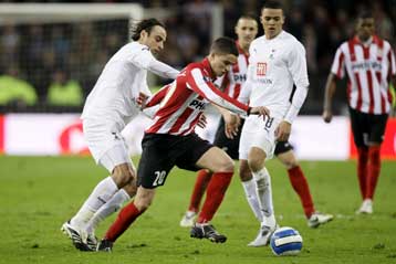 Το… κυνηγητό μεταξύ Αϊντχόφεν και Αγιαξ συνεχίζεται