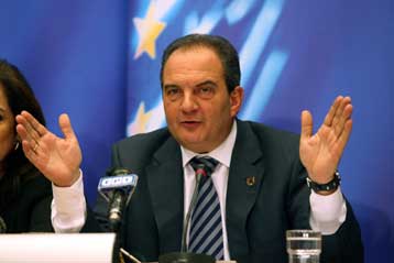 Σύμφωνες με την ΕΕ οι διαπραγματεύσεις με τις ΗΠΑ για τη βίζα, λέει ο Κ.Καραμανλής