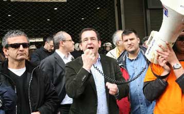 Ακαρπη η συνάντηση Πετραλιά με την ΠΟΕ-ΟΤΑ για την απεργία