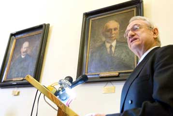 Μέτρο στις αγωγές και μηνύσεις, λόγω απεργιών ζήτησε ο Σωτ.Χατζηγάκης