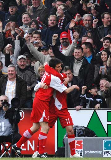 Ήττα σοκ της Μπάγερν από την ουραγό Κότμπους με δύο γκολ του Γέλιτς