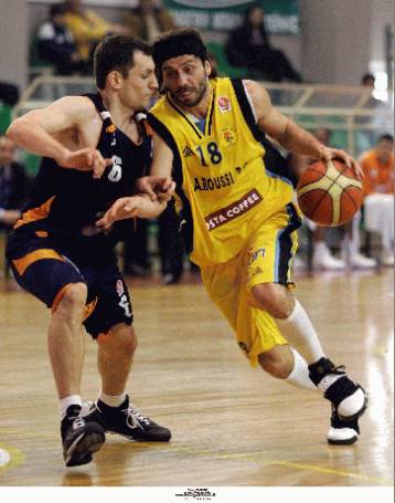 Έσπασε την παράδοση το Μαρούσι απέναντι στην Ολύμπια Λάρισας και πάει για οκτάδα