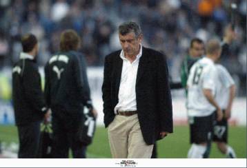 Το ίδιο στενοχωρημένος με τον κόσμο δηλώνει ο Σάντος, ευτυχής ο Τζαναβάρας